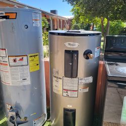 Electric Water Heater 40 Gal In Good Condition And Warranty Works Great 