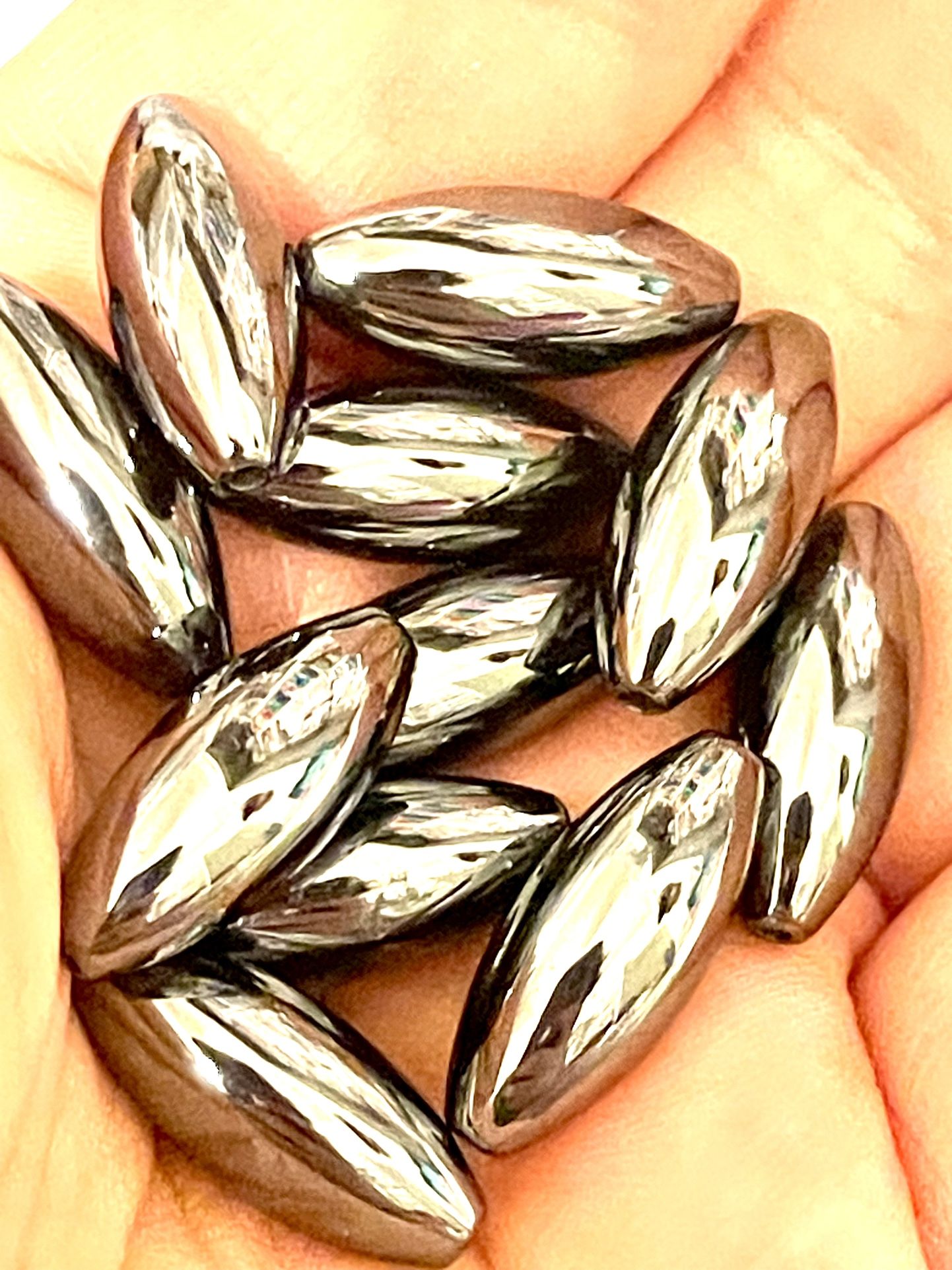 29- 18mm Melon Hematite Beads