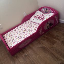 Toddler bed