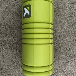 Roller for muscle recovery, green, 13in