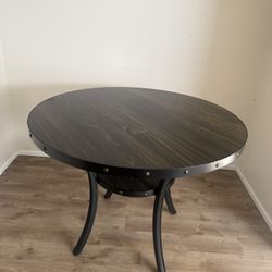 Round Table