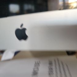 Wiped Apple All In One.  15 Years Old.  Works.