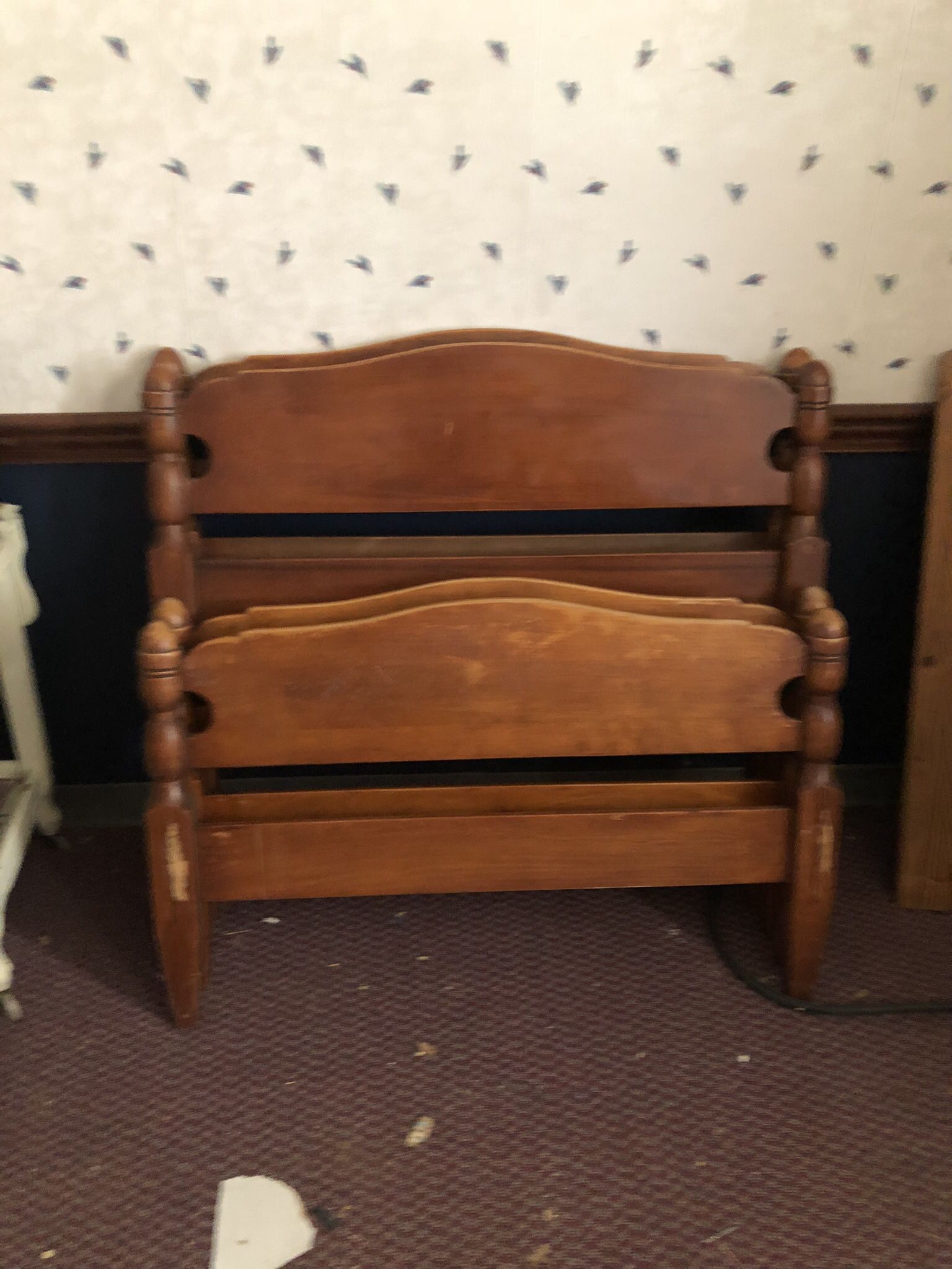 Antique Twin Maple wood Bed w Rails