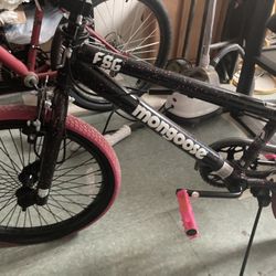 Kids Mongoose F86 Bike Like New 