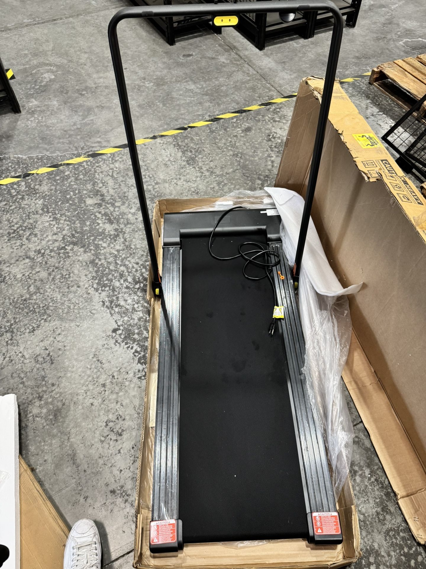 Lichico Walking Pad Under Desk Treadmill,Portable Small Treadmills for Home and Office,Super Quiet Brushless Motorized Walking Jogging Running Machine