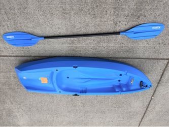 Kids/youth Lifetime Kayak with paddle