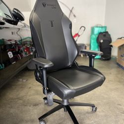 SecretLab Titan Evo Chair - Black