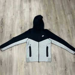 Nike Tech 