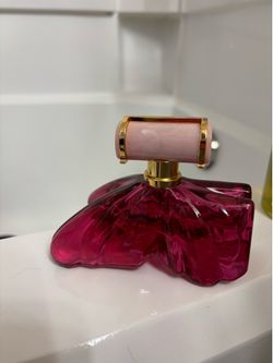 Carolina Herrera perfume