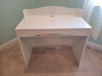 Kids desk