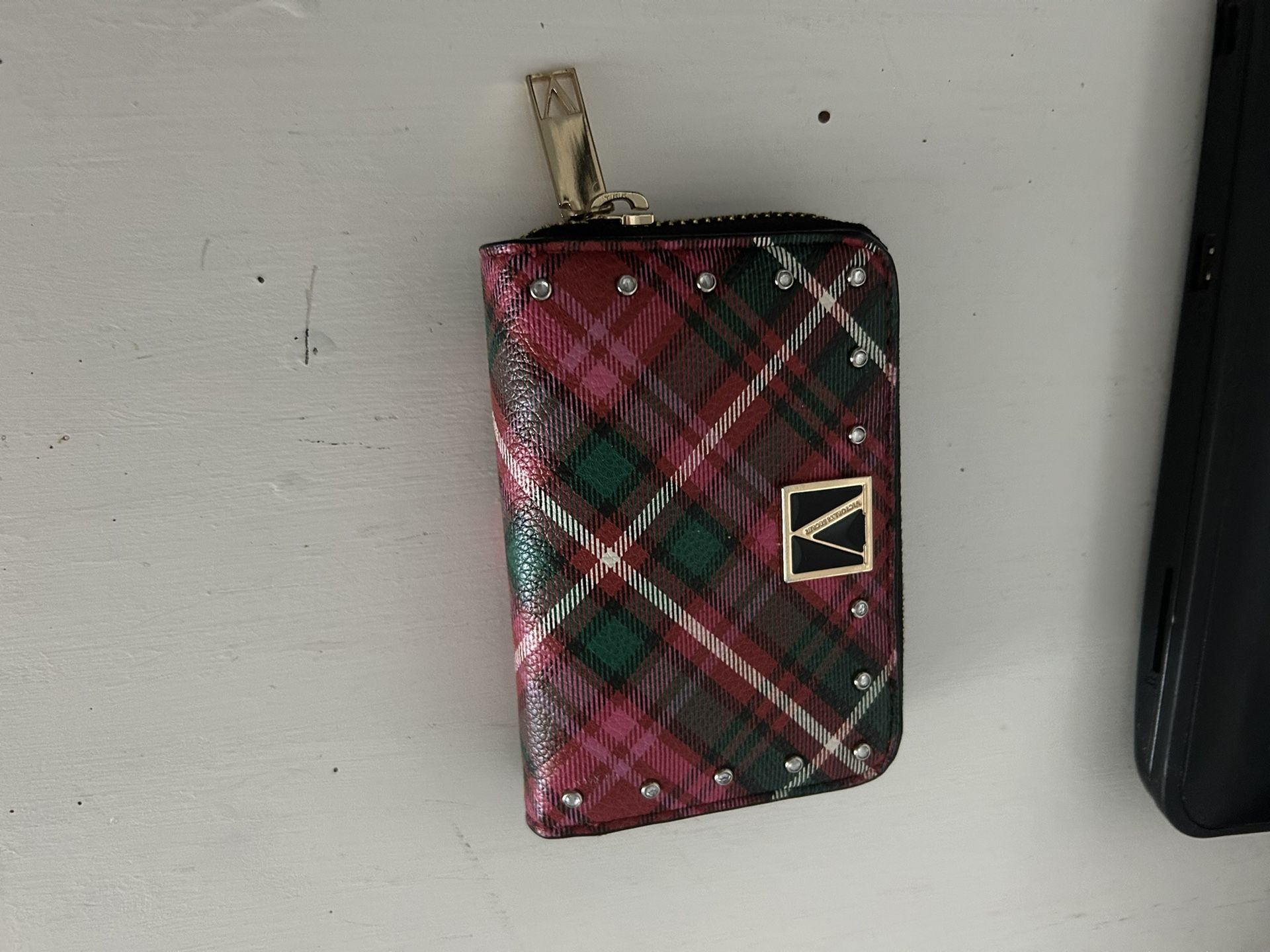 vs wallet