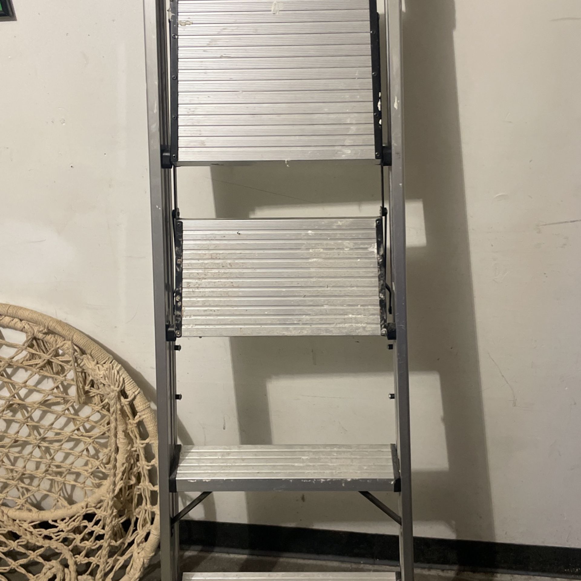 5 Foot 7 Inch Hart Ladder