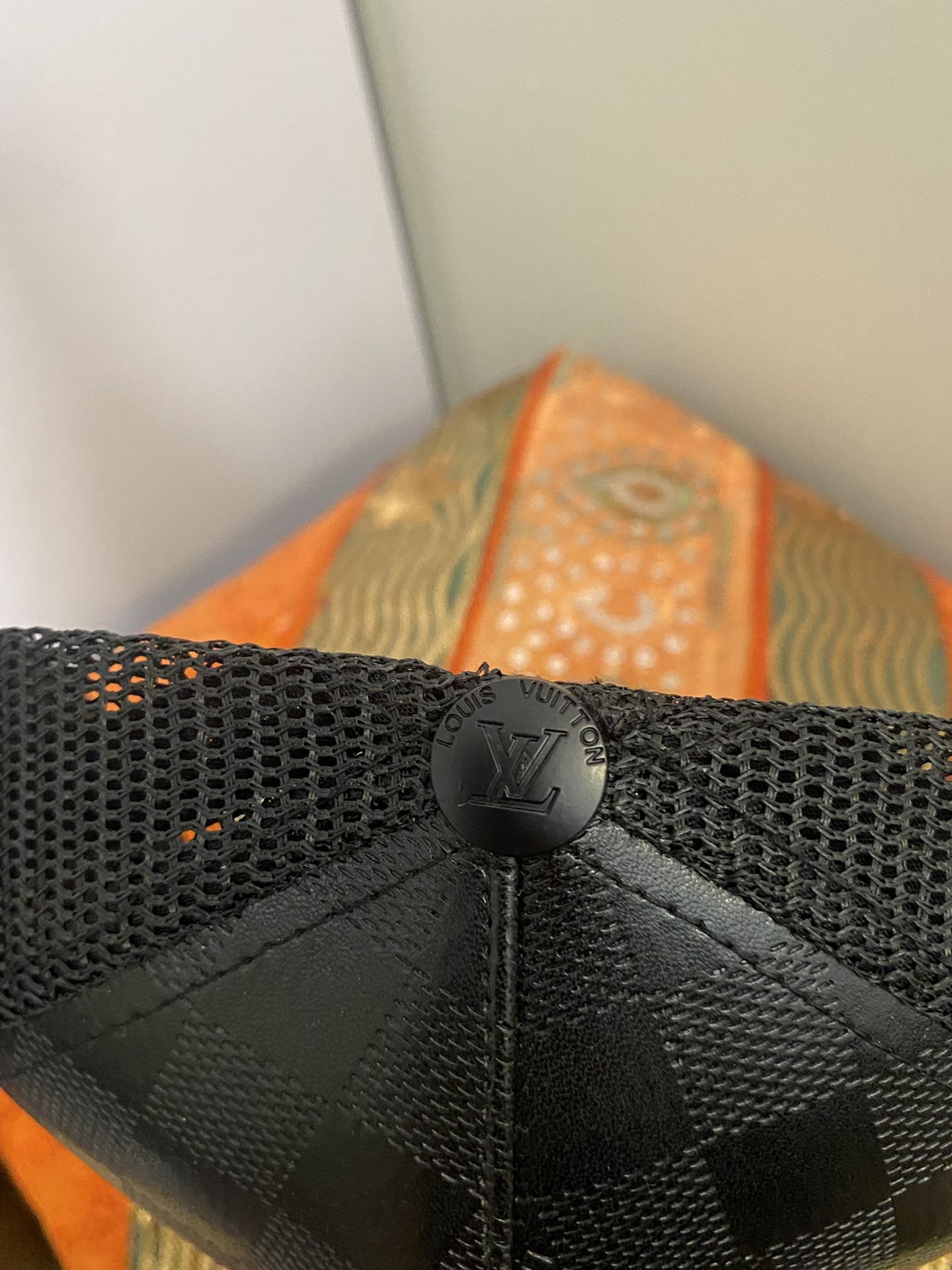 Crome Logo Black Hat