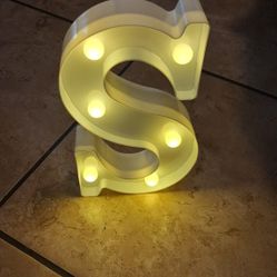Light Up "S" 