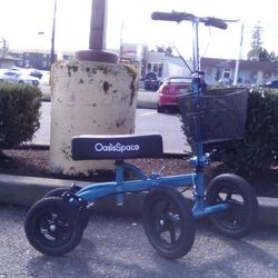 Almost New Oasisspace Knee Scooter. Only Used 3times