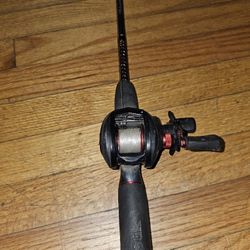 Shakespeare Ugly Stik 5'6" Fishing Rod w/ Black max Baitcasting Reel By Abu Garcia 