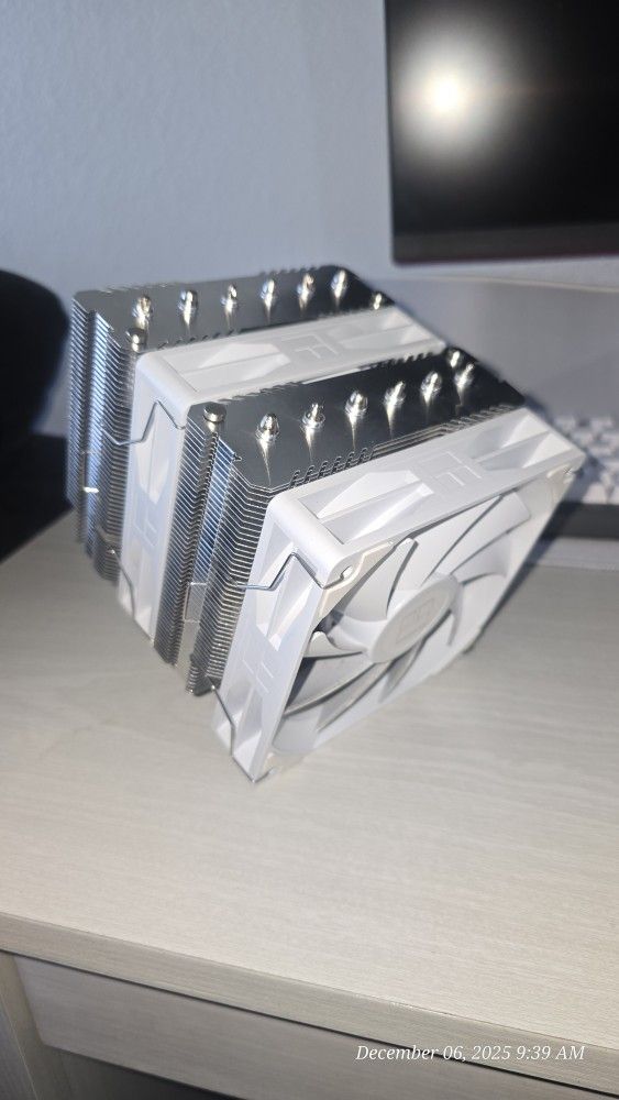 White Peerless Assassin CPU Cooler