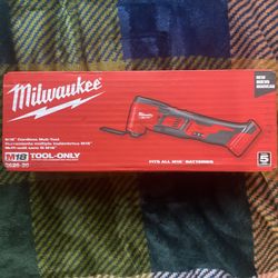 Milwaukee M18 Multi-Tool