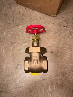 Milwaukee Valve - 1 1/2” Bronze Gate Valve FNPTxFNPT 1000psi