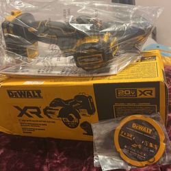 DeWalt XR Cut Off Tool