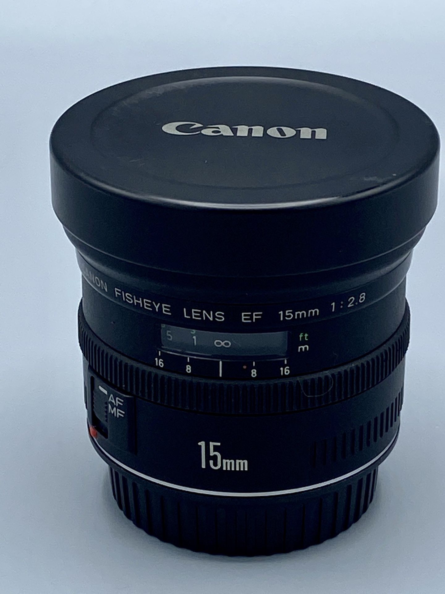 Like new!! CANON 15 mm 2.8 FISHEYE Lens