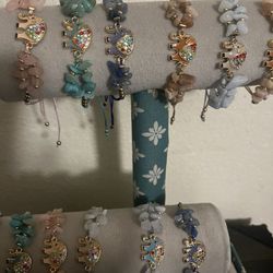 Bracelets 