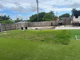 FREE WOOD FENCE – YOU REMOVE & HAUL AWAY