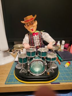 Drummer toy