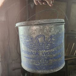 FENWICK WOODSTREAM  BAIT BUCKET 