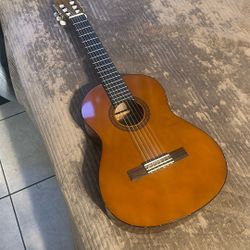 Yamaha Acoustic Guitar 6 String 