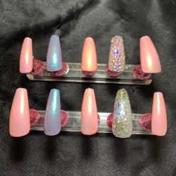 Press on nails