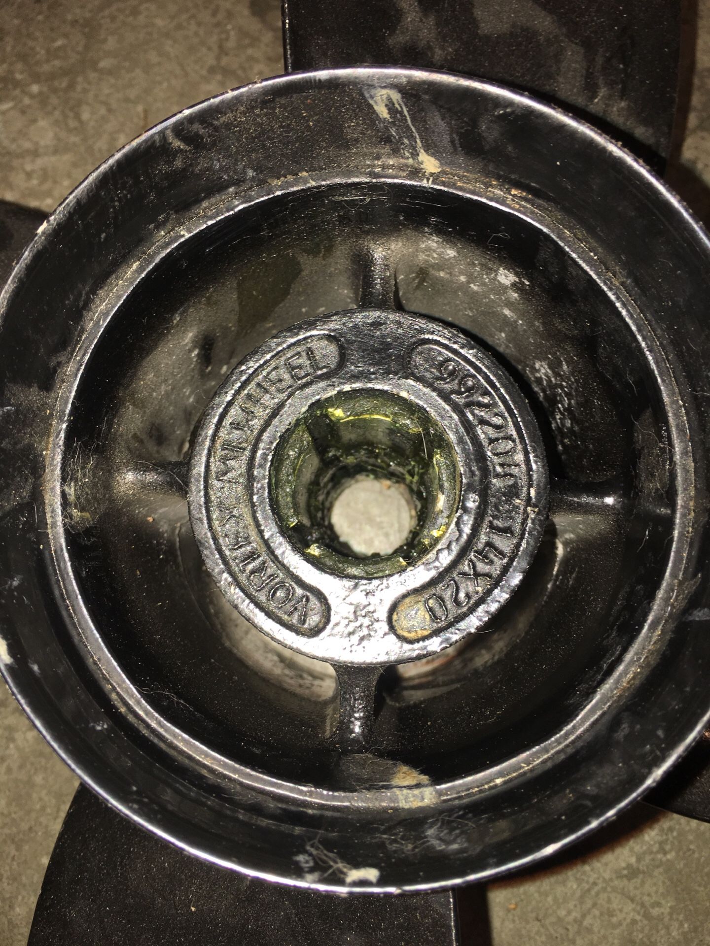 Boat prop 992204 14x20