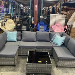 Brand New 7 Piece Wicker Outdoor Patio Set