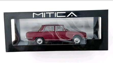 1:18 Alfa Romeo 1750 Berlina 1968 Mitica Prugna 525 Red Diecast Model Car NEW