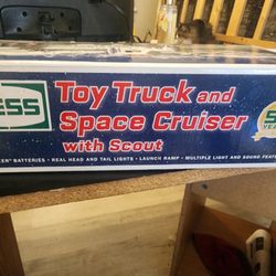 Hess toy truck and space cruiser with scout 2014