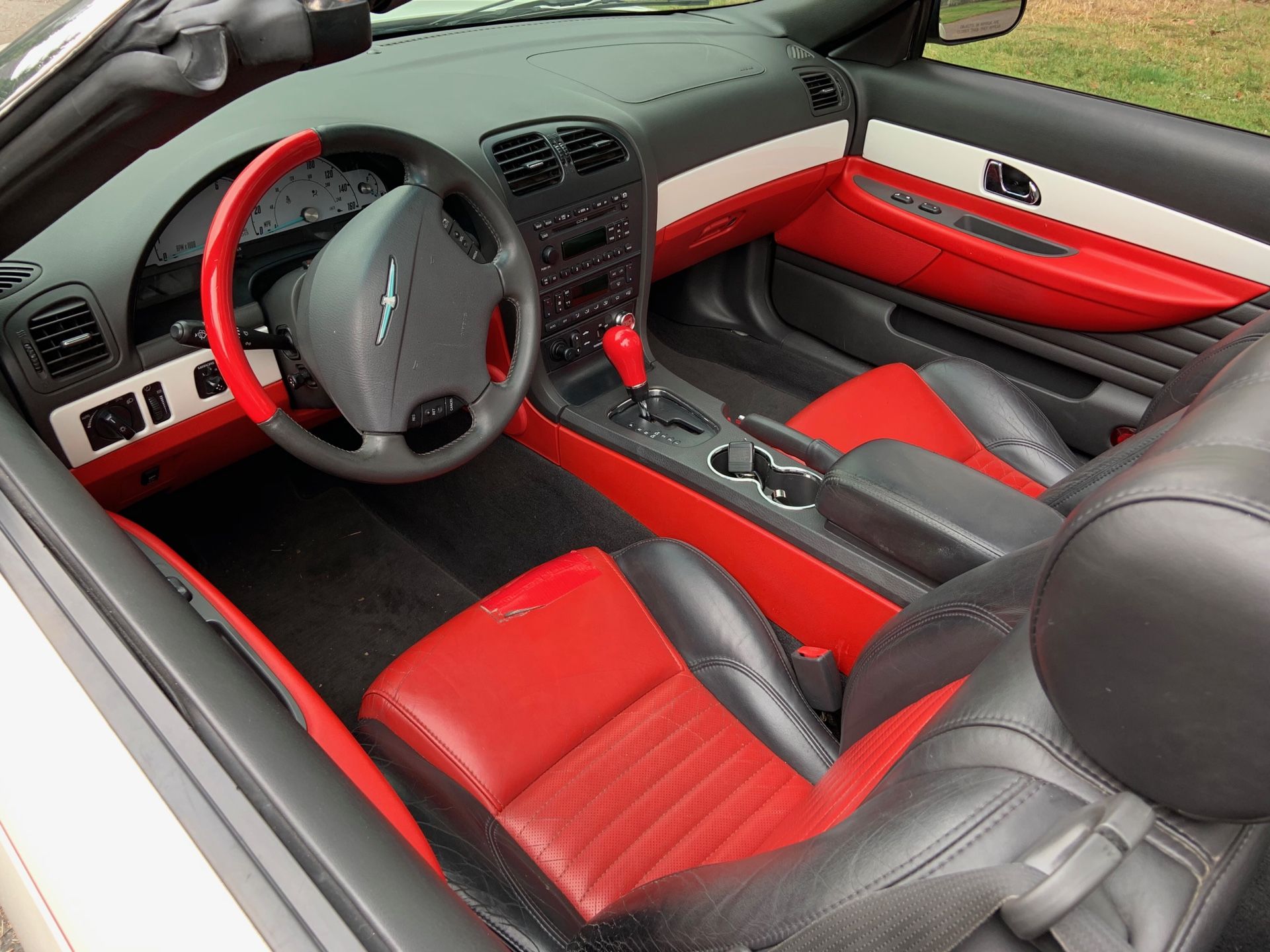 2002 Ford Thunderbird