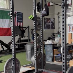 Titan Fitness T-2 Series Power Rack