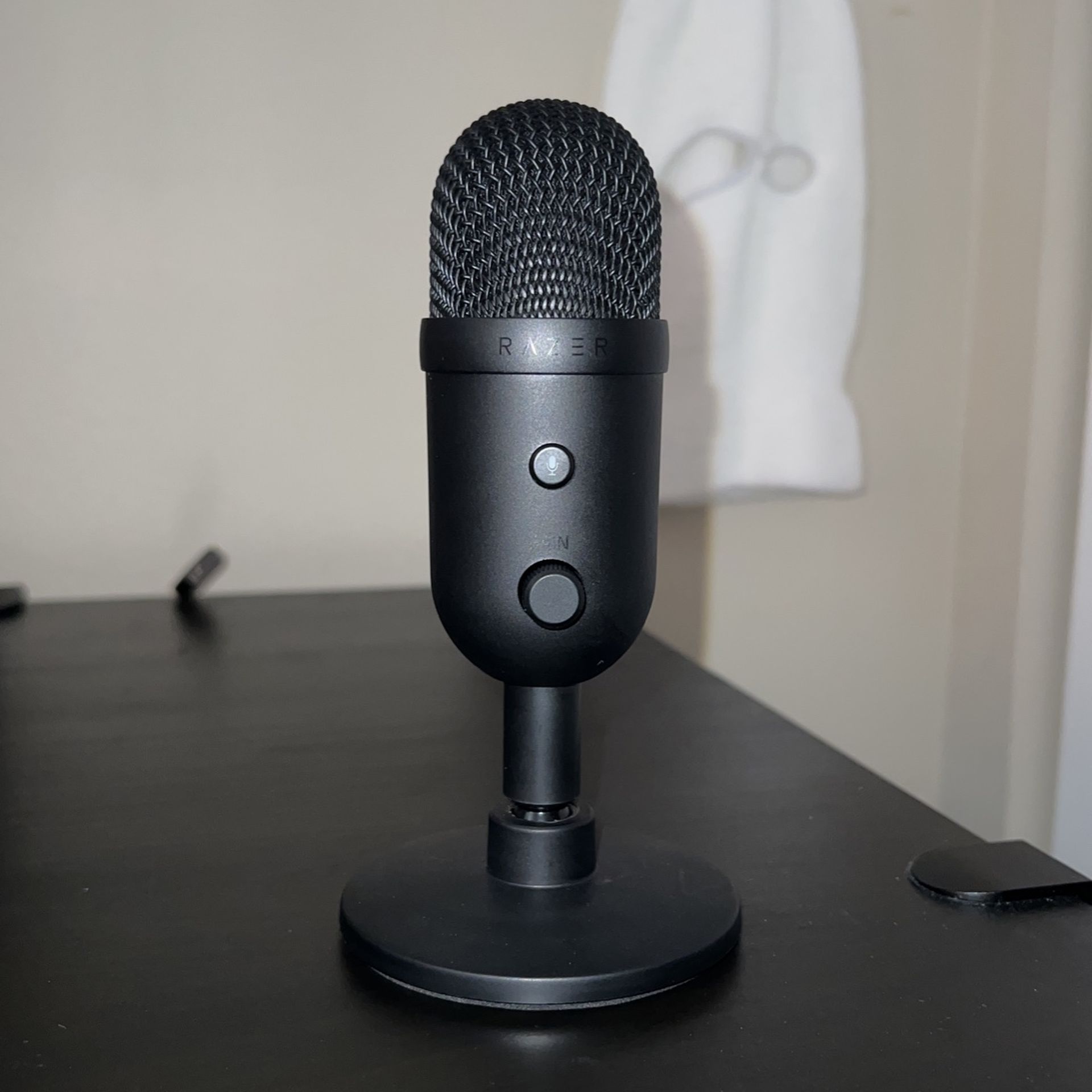 Razer Seiren V2 X USB Microphone