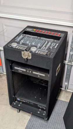 DJ Amp Travel Rack/Cabinet Slant Top