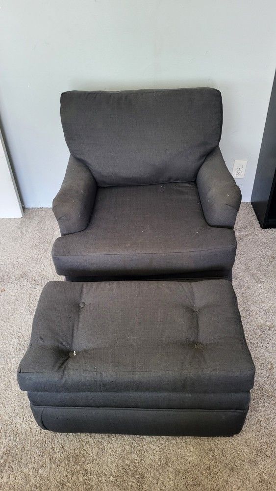 Lounge Chair With Ottoman FREE