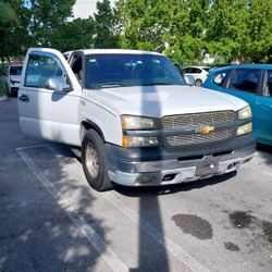 2004 Chevy Silverado 