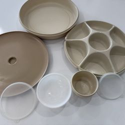 Tupperware Chip n Dip Veggie Serving Platter Bundle

Vintage 80s

