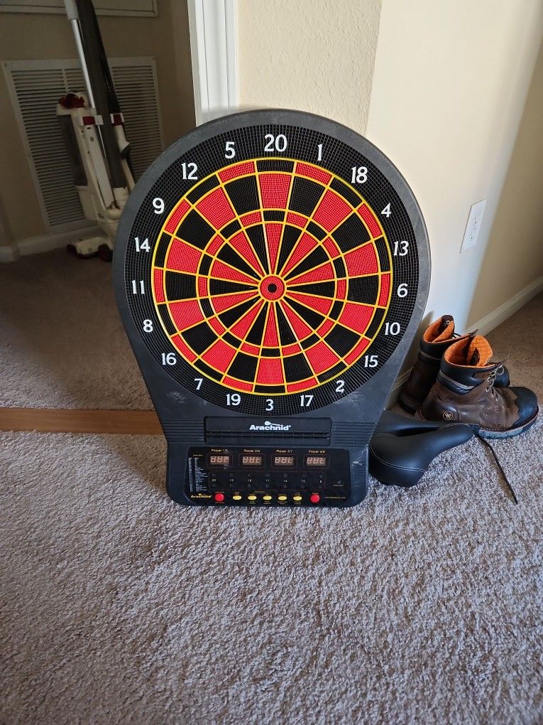 Arachnid Electronic Dart Board