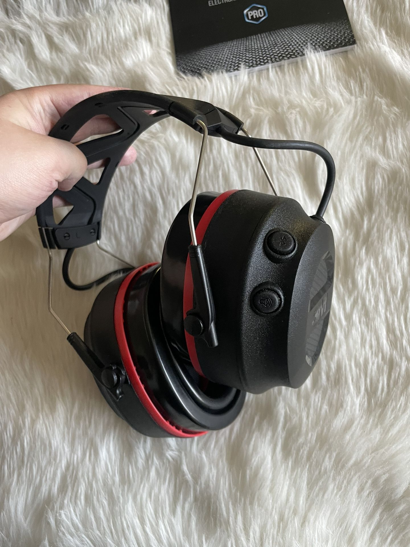 3M ProProtect + Gel Cushions Electronic Hearing Protector with