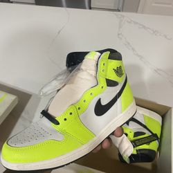 Air Jordan 1 High OG Visionaire Size 8 Men’s Shoes 