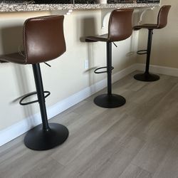 3 Barstools