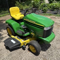 John Deere 345 Garden Tractor 