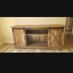 Tv Stand Excellent Condition Like New 