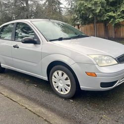 2005 Ford Focus · ZX4  Sedan 4D