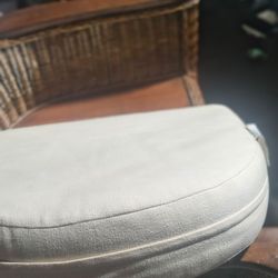 Big whicker sitting chair comfy old but in very good condition no holes great padding on the seat